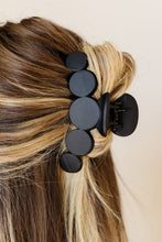 Load image into Gallery viewer, Black Minimalist 5 Circles Frosted Hair Claw Clip
