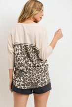 Load image into Gallery viewer, LEOPARD CONTRAST TOP
